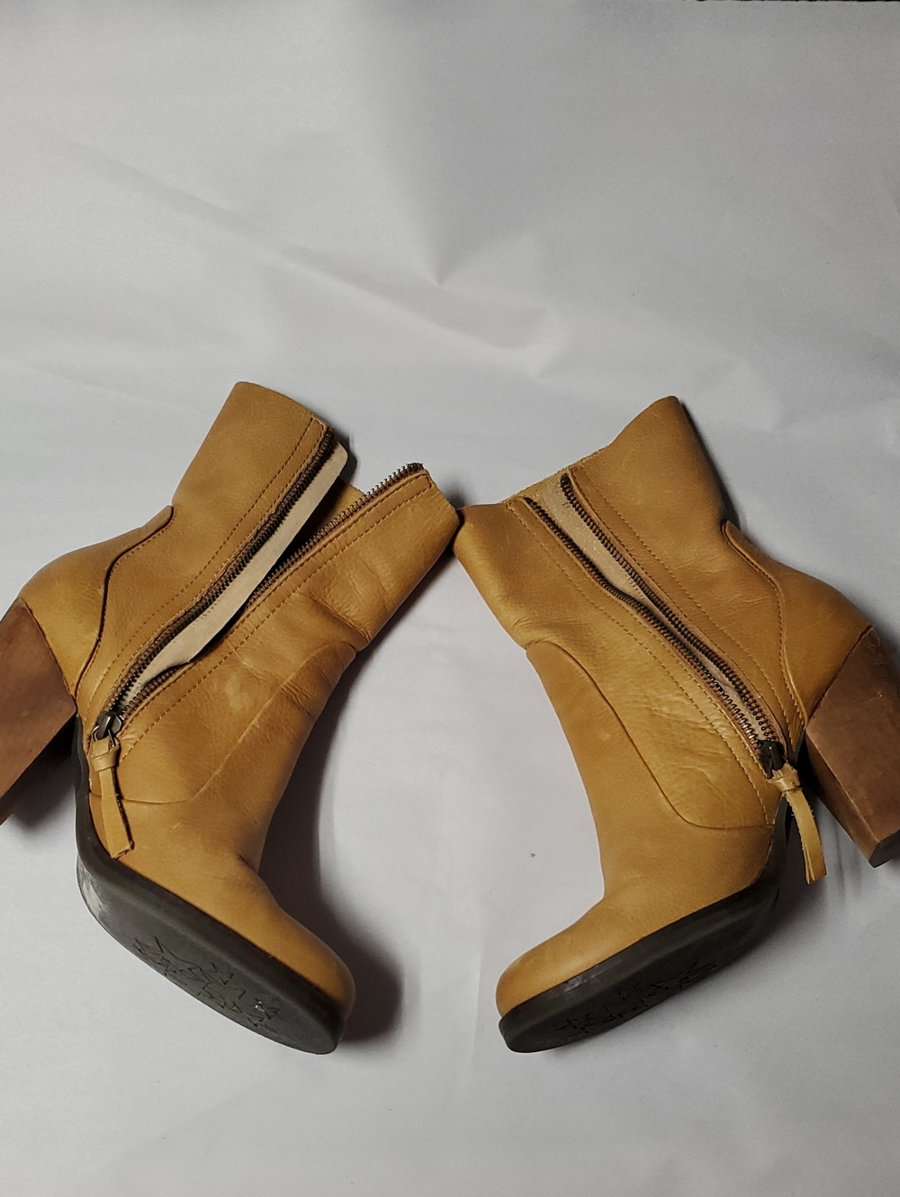 Latigo FRIENDS Tan Leather Block Heel Booties Size 7.5 BoHo 70s Western Romance - Picture 5 of 16